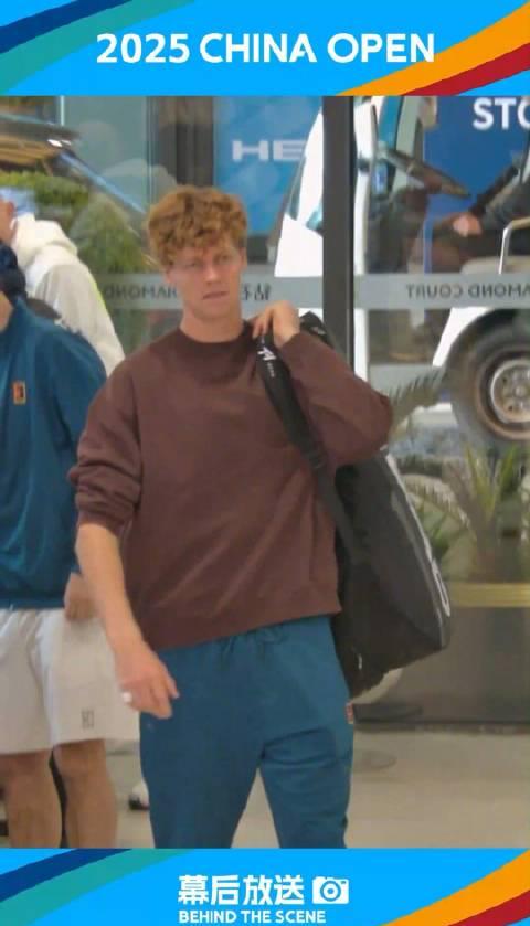 壶铃训练还能这样玩?辛纳的中网备赛秘籍大公开!