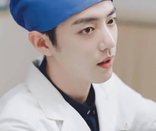 海外华人必看!一招解决追剧限制,肖战《小城良方》专业造型惊艳全网