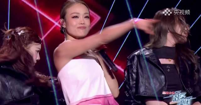 海外华人必看:轻松解锁国内热门综艺,容祖儿《越唱越强》燃爆舞台的秘密