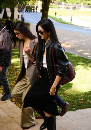 孙千真实身高曝光!网友惊呼:这大长腿也太犯规了吧