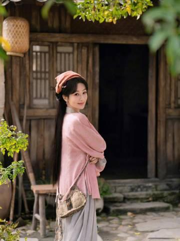 杨紫新剧《玉兰花开君再来》即将官宣!海外剧迷如何抢先观看?