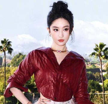 刘亦菲再登好莱坞!《木兰红》造型惊艳全球,海外粉丝如何解锁观看权限?