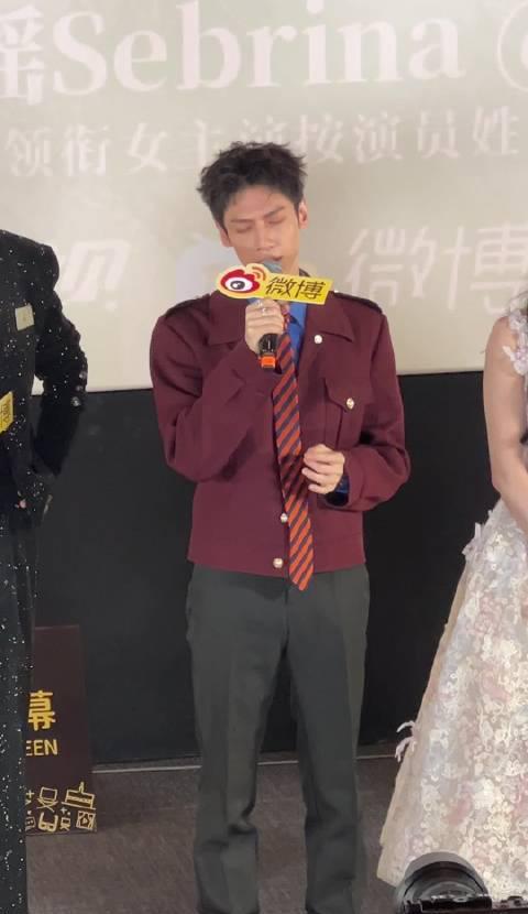 罗云熙清唱惊艳全网!0帧起唱展现超稳声线,海外粉丝如何同步追星?