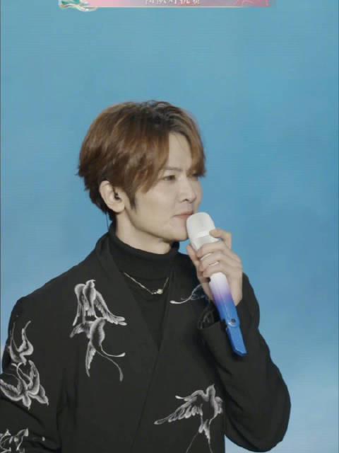 刘端端方言版刀马旦惊艳全网,海外华人如何突破地域限制重温经典表演