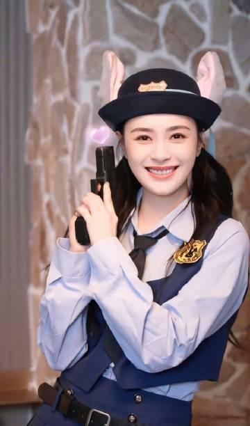 手把手教你海外追剧:阿娇cos兔子警官惊艳全网,海外党如何破解地区限制看同款?