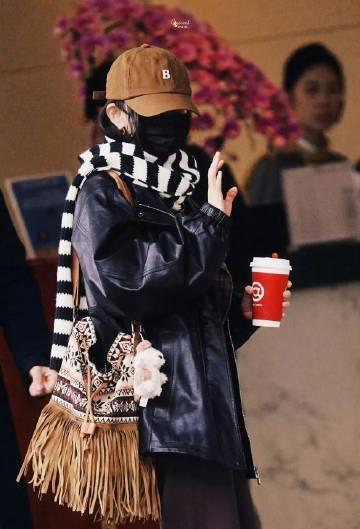 杨幂私服穿搭惊艳全网!海外华人如何解锁国内时尚资讯?