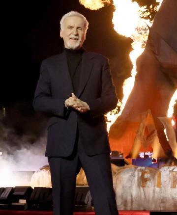 《阿凡达3》全球首映卡梅隆拒用AI,海外影迷如何用Sixfast加速器解锁国内讨论?