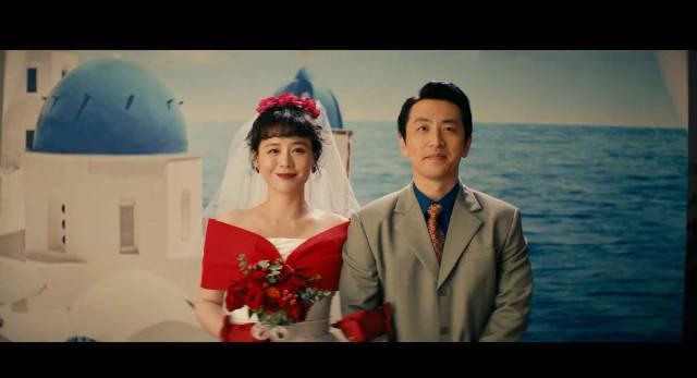 刷到马思纯白客的复古婚纱照,我忽然想起当年在海外追剧的辛酸:卡顿延迟,真让人抓狂