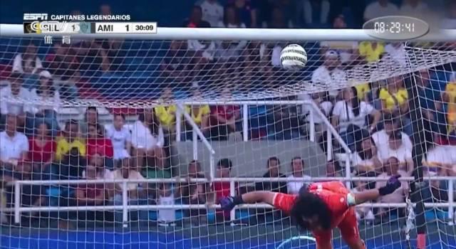 59岁再现神技!伊基塔的“蝎子摆尾”,为何让球迷笑着笑着就哭了?