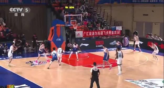 17年客场魔咒终打破!青岛男篮新疆首胜背后,本土射手群才是最大惊喜?