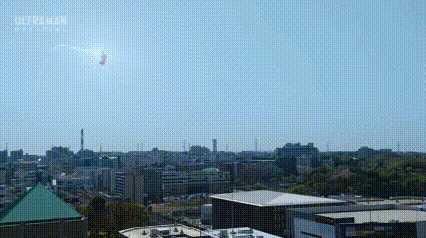 亚刻奥特曼大结局引热议:脑洞大开的“环球背靠背”击败Boss